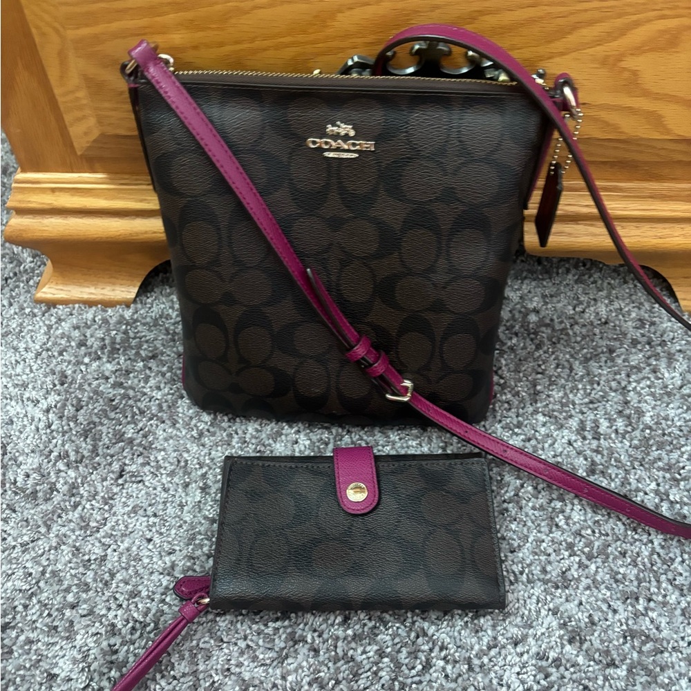 Coach File bag w/matching wallet